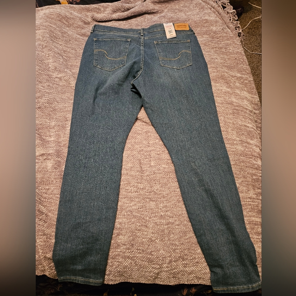 Signature Levi Strauss Women's Mid Rise Skinny Jeans